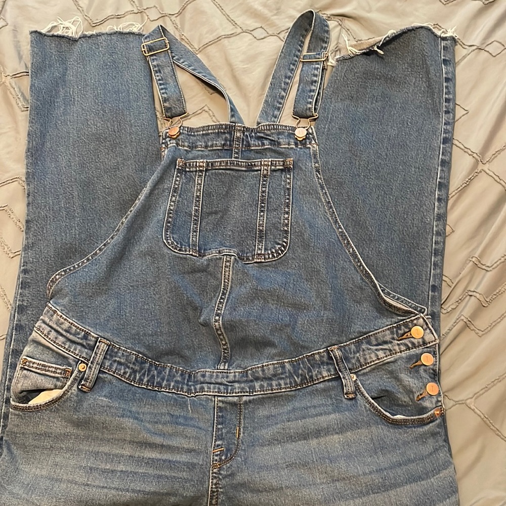 Maternity overalls